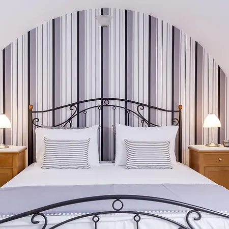 Santellini Hotell
