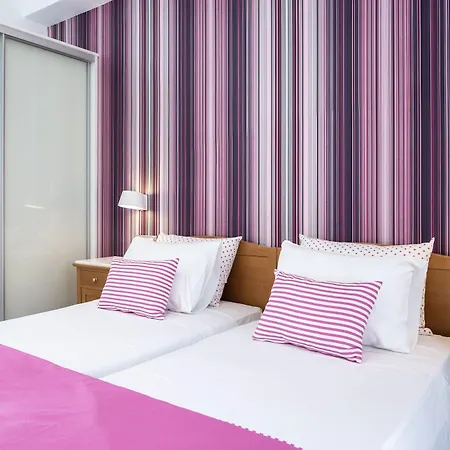 Santellini Hotell 3*