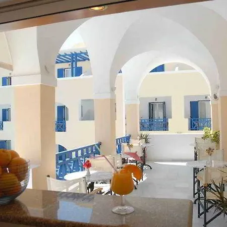 Santellini Hotel